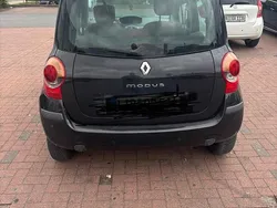 Schwarz Gebraucht 2005 Renault Modus Van / Kleinbus | 800 €