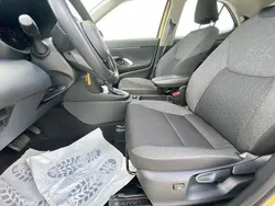 Weiss Gebraucht 2023 Toyota Yaris Cross SUV | 27.049 € (Fairer Preis)