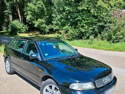 Schwarz Gebraucht 1998 Audi A4 Kombi | 1.999 € (Fairer Preis)
