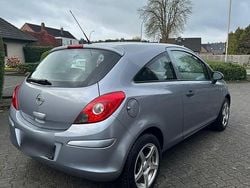 Grau Gebraucht 2010 Opel Corsa Limousine | 1.899 € (Guter Preis)