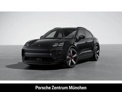 Tiefschwarzmetallic Gebraucht 2025 Porsche Macan SUV | 112.646 € (Fairer Preis)