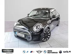 Midnight black metallic Gebraucht 2023 Mini Cooper Classic Kleinwagen | 25.880 € (Etwas zu teuer)