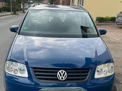 Blau Gebraucht 2004 VW Touran Van / Kleinbus | 2.100 € (Guter Preis)