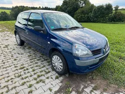 Blau Gebraucht 2006 Renault Clio II Kleinwagen | 1.800 €