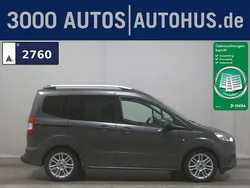 Grau Gebraucht 2022 Ford Tourneo Courier Titanium Van / Kleinbus | 12.480 € (Fairer Preis)