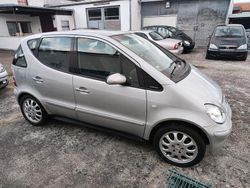 Silber Gebraucht 2001 Mercedes A190 Elegance Kleinwagen | 3.200 € (Teuer)
