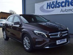 Braun Gebraucht 2016 Mercedes GLA200 SUV | 18.999 € (Fairer Preis)