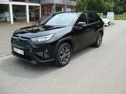 Schwarz Gebraucht 2022 Toyota RAV4 Hybrid Team SUV | 33.450 € (Etwas zu teuer)