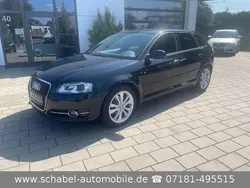 Phantomschwarz perleffekt (metallic) Gebraucht 2010 Audi A3 Sportback Ambition Limousine | 12.001 €