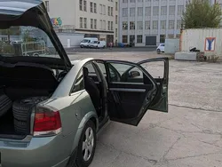 Grün Gebraucht 2003 Opel Vectra Limousine | 1.050 €
