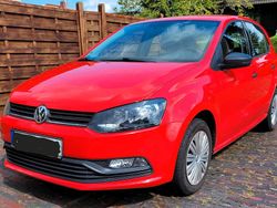 Rot Gebraucht 2015 VW Polo Kleinwagen | 5.900 €