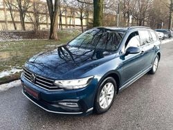Aquamarinblau Gebraucht 2022 VW Passat R-line Kombi | 18.990 € (Fairer Preis)