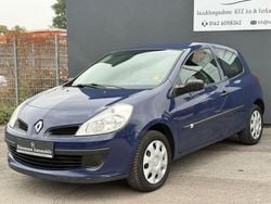 Blau Gebraucht 2009 Renault Clio II Extreme Kleinwagen | 3.500 € (Etwas zu teuer)