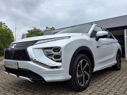 Weiß Gebraucht 2022 Mitsubishi Eclipse Cross Top SUV | 26.880 € (Teuer)