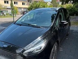 Schwarz Gebraucht 2019 Ford S-MAX Titanium Van / Kleinbus | 11.200 € (Superpreis)