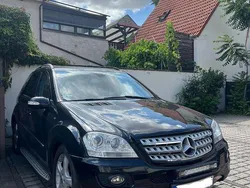 Schwarz Gebraucht 2006 Mercedes ML350 SUV | 9.500 € (Fairer Preis)