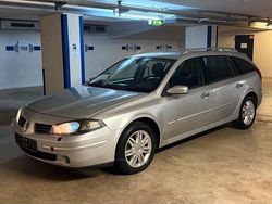 Silber Gebraucht 2007 Renault Laguna II Initiale Kombi | 950 € (Fairer Preis)