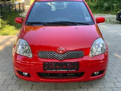 Rot Gebraucht 2004 Toyota Yaris Kleinwagen | 1.300 € (Superpreis)