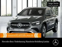 Grau Gebraucht 2023 Mercedes GLA200 Progressive SUV | 38.990 € (Fairer Preis)