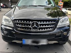 Schwarz Gebraucht 2008 Mercedes ML320 SUV | 7.000 €