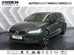 Blau Gebraucht 2024 Volvo V60 Kombi | 48.680 €