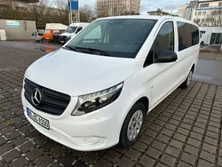 Weiß Gebraucht 2024 Mercedes Vito Edition Van / Kleinbus | 52.900 €