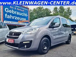 Grau (metallic) Gebraucht 2017 Peugeot Partner Tepee Allure Van / Kleinbus | 12.985 € (Fairer Preis)