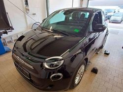 Onyx schwarz (10n) Gebraucht 2021 Fiat 500e Action Kleinwagen | 11.989 € (Fairer Preis)