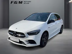 Weiß Gebraucht 2020 Mercedes B250e AMG line Van / Kleinbus | 26.660 € (Teuer)