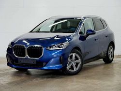 Phytonicblau metallic Gebraucht 2024 BMW 218 Sport Line Van / Kleinbus | 26.880 € (Guter Preis)