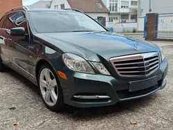 Grün Gebraucht 2010 Mercedes E350 Avantgarde Kombi | 4.400 €