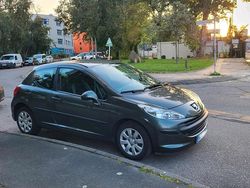 Grau Gebraucht 2006 Peugeot 207 Kleinwagen | 3.400 € (Fairer Preis)