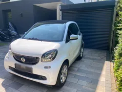 Weiß Gebraucht 2017 Smart ForTwo Coupé Coupé | 6.800 € (Fairer Preis)