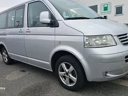 Grau Gebraucht 2009 VW Caravelle Van / Kleinbus | 7.500 €