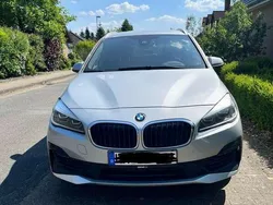 Grau Gebraucht 2018 BMW 220 Sport Line Van / Kleinbus | 16.000 € (Fairer Preis)