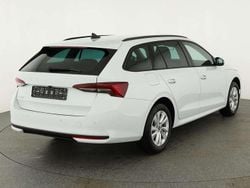 Moon white perleffekt Neu 2025 Skoda Octavia Selection Kombi | 33.895 € (Guter Preis)