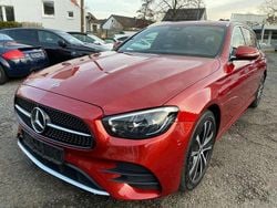 Hyazinthrot metalliclack (metallic) Gebraucht 2020 Mercedes E300 AMG Kombi | 21.800 € (Guter Preis)