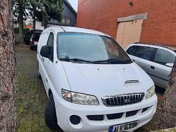 Weiß Gebraucht 2006 Hyundai H-1 Van / Kleinbus | 2.900 € (Fairer Preis)