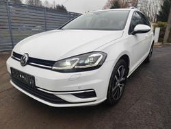 Weiß Gebraucht 2017 VW Golf VII Sound Kombi | 13.800 € (Etwas zu teuer)