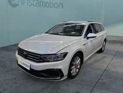 Weiß Gebraucht 2022 VW Passat GTE Kombi | 24.270 € (Fairer Preis)