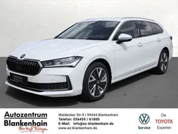 Weiß Neu 2025 Skoda Superb Selection Kombi | 37.990 € (Guter Preis)