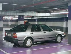 Silber Gebraucht 1985 Saab 9000 Limousine | 3.400 €