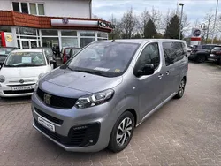 Grau Gebraucht 2022 Fiat E-Ulysse L2 75 kWh Van / Kleinbus | 35.997 € (Fairer Preis)