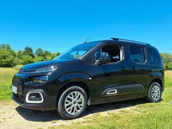 Schwarz Gebraucht 2020 Citroën Berlingo Feel Van / Kleinbus | 18.800 € (Fairer Preis)