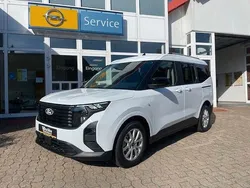 Weiß Gebraucht 2025 Ford Tourneo Courier Titanium Van / Kleinbus | 25.950 € (Fairer Preis)