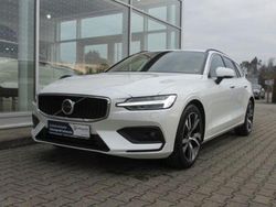 Weiß Gebraucht 2024 Volvo V60 Core Kombi | 41.700 € (Teuer)