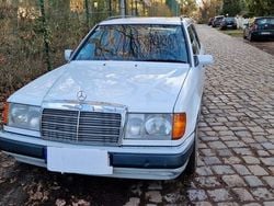 Weiß Gebraucht 1991 Mercedes 230 Kombi | 2.900 €