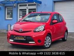 Rot Gebraucht 2014 Toyota Aygo Cool Kleinwagen | 4.990 € (Fairer Preis)