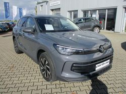 Grau Neu 2025 VW Tiguan Life SUV | 38.950 € (Superpreis)
