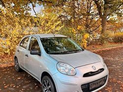 Silber Gebraucht 2011 Nissan Micra Pure Kleinwagen | 3.000 € (Fairer Preis)